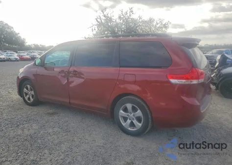 2013 Toyota Sienna Le from USA, damaged, VIN 5TDKK3DC8DS350228